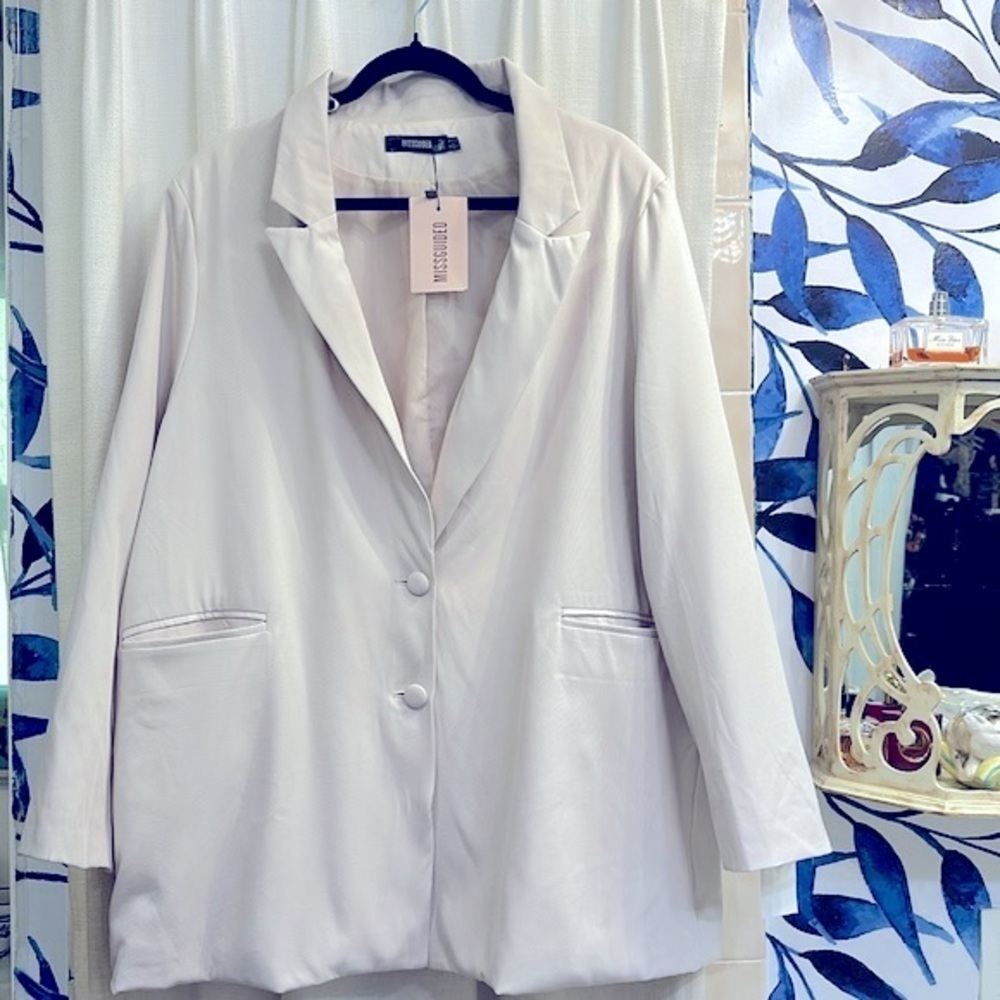 NWT Women’s Missguided Tailored Oversized Fully Lined Polyester Blazer Size 14
